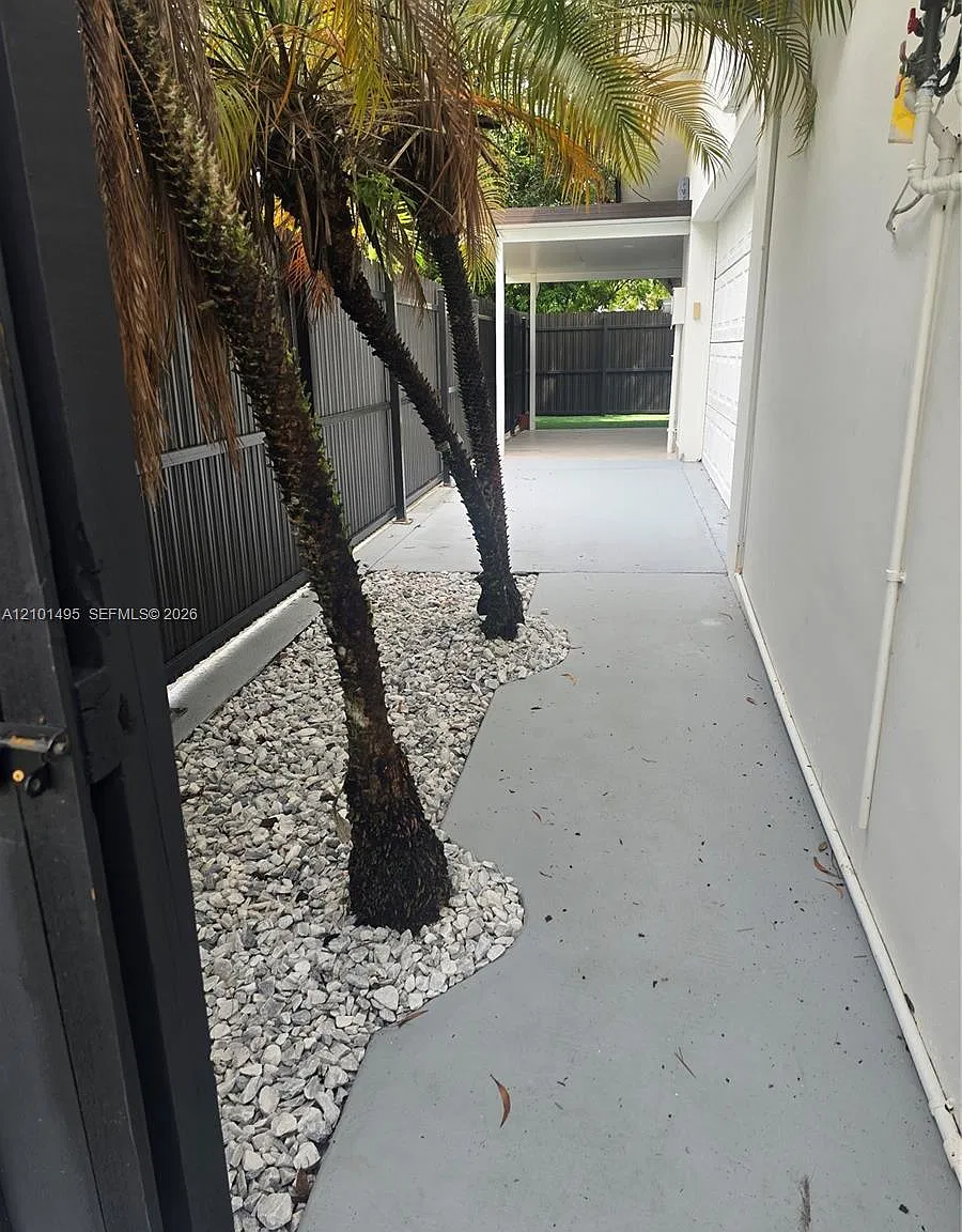 Downer Palms Div No 1 — Photo 4