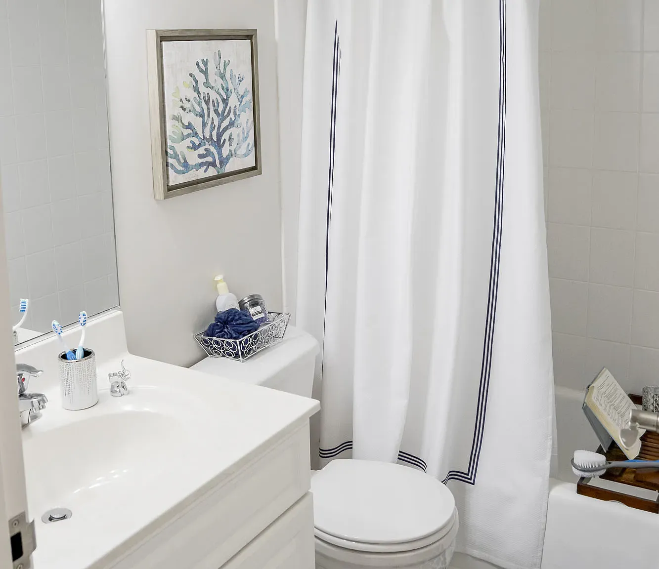 2 bed, 989 sqft, $2,724 — Photo 4