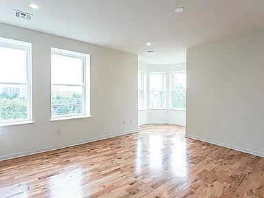 2nd image of 640 N 32nd St Unit 1-3