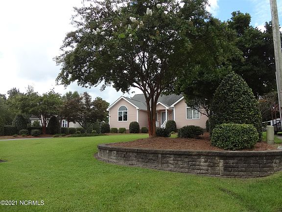 3rd image of 509 Cliff Ct