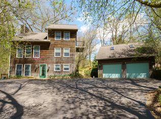 8904 E Gull Lake Dr, Augusta, MI 49012