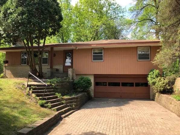 6155 Westbrook Rd, Golden Valley, MN 55422
