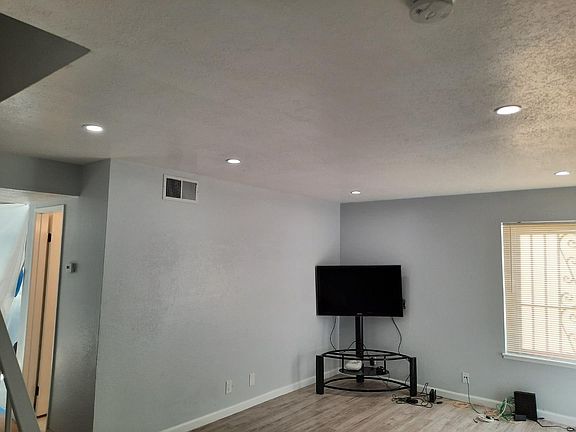 2nd image of 2280 Warfield Way Unit D