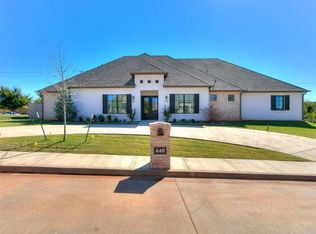 440 Saint Claire Dr, Edmond, OK 73025