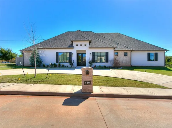 440 Saint Claire Dr, Edmond, OK 73025