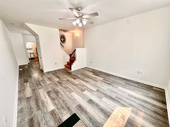 2nd image of 5227 Ridge Ave