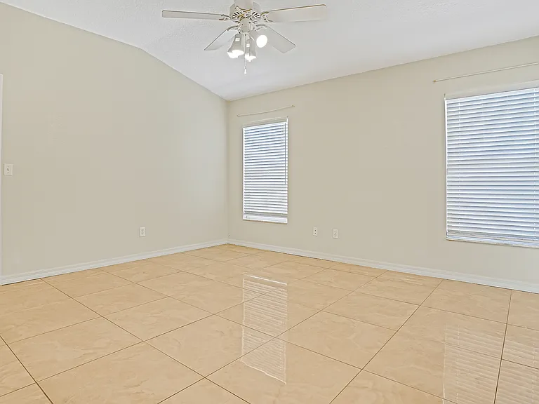 774 Princeton Dr — Photo 26
