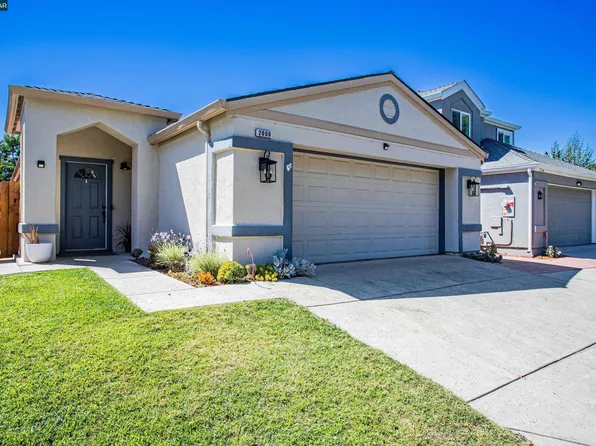 2000 Meadowlark Ln, Oakley, CA 94561