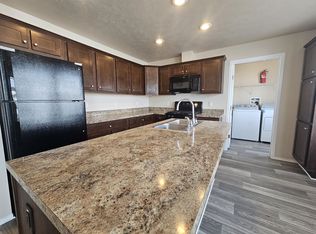 6339 Kingsway Dr #241, Fenton, MI 48430