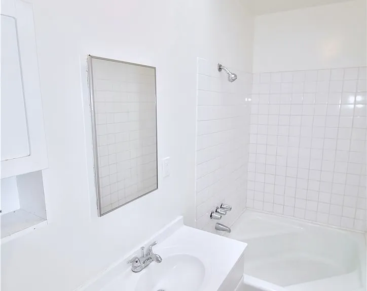 6951 Simpson Ave #12 — Photo 12