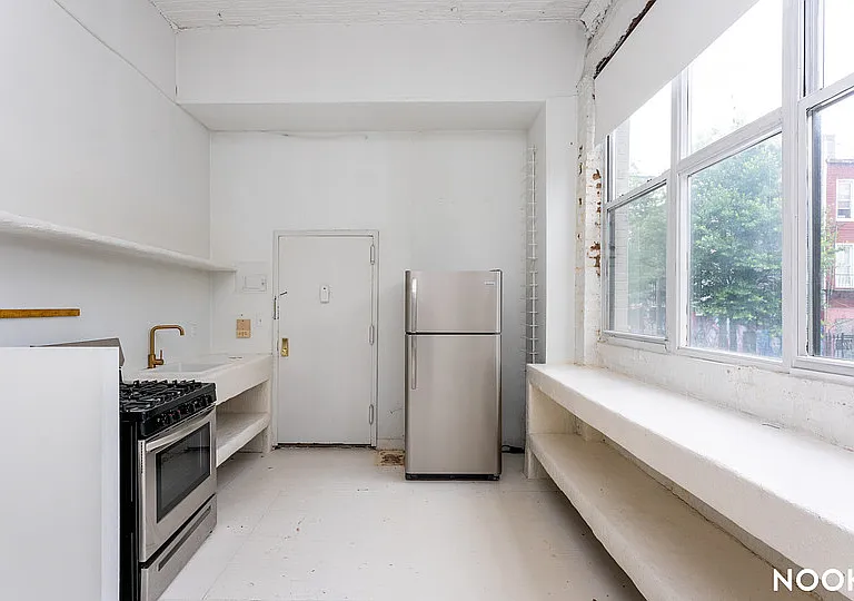 1085 Willoughby Ave #101 — Photo 7