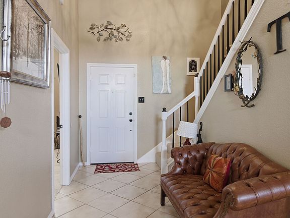 5th image of 8461 Golf Club Cir