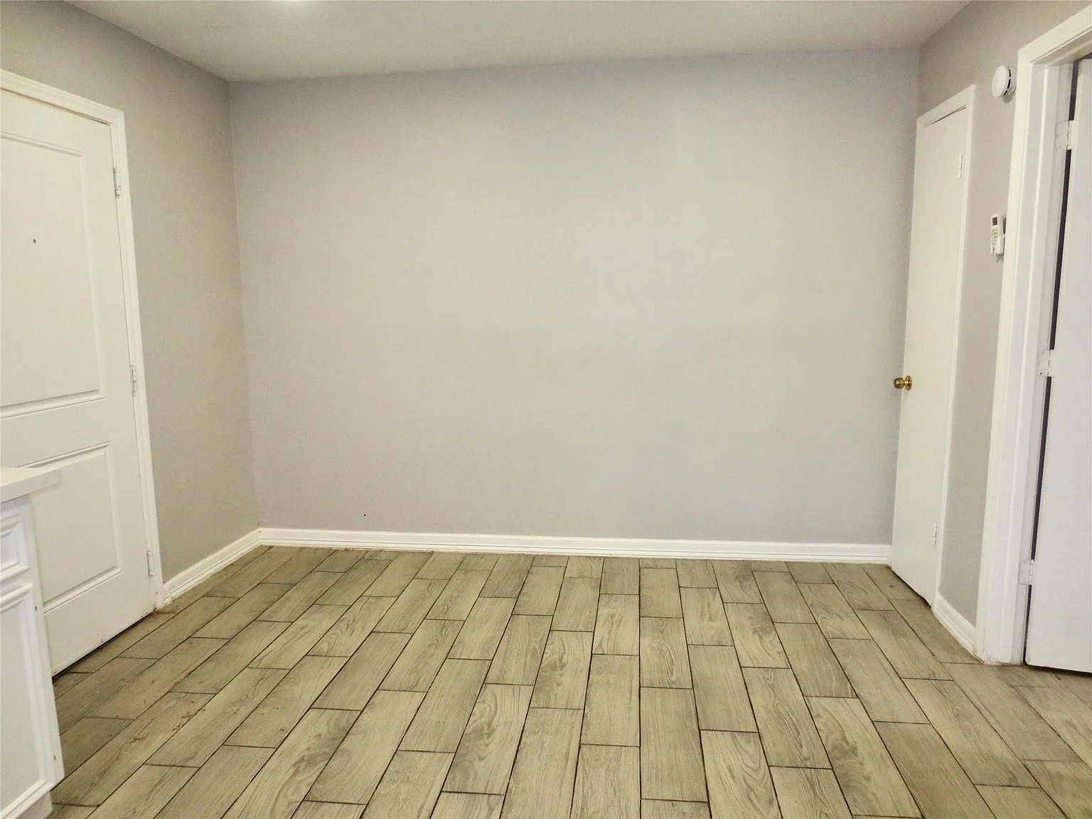 2204 Parker Rd — Photo 2
