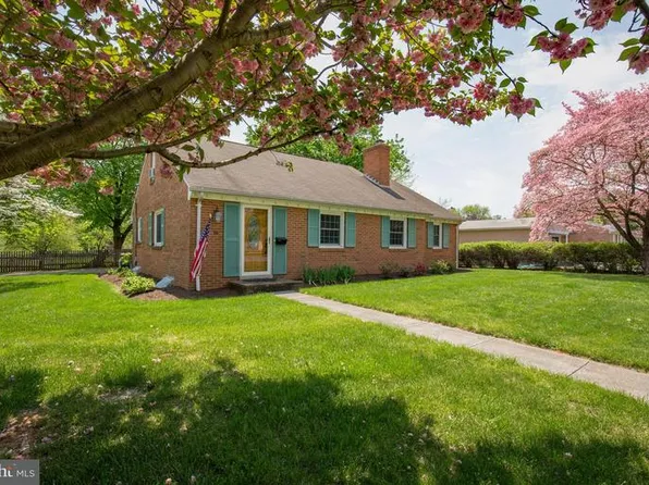 16 Dorsey St, Berryville, VA 22611