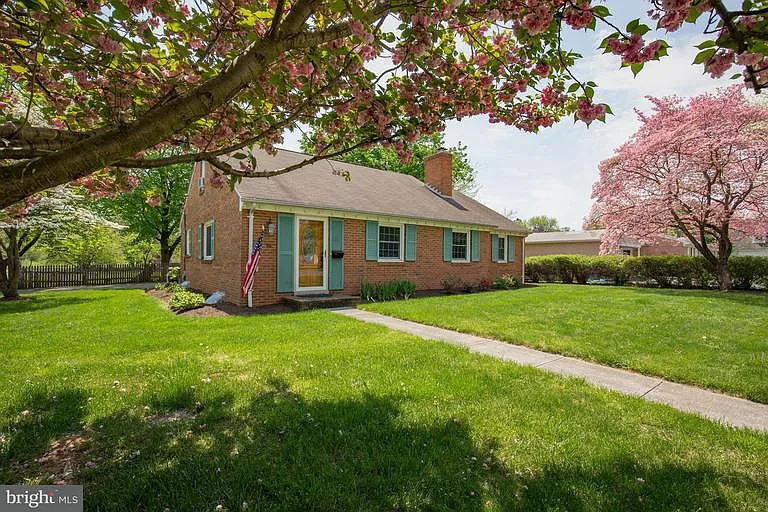 16 Dorsey St photo 1