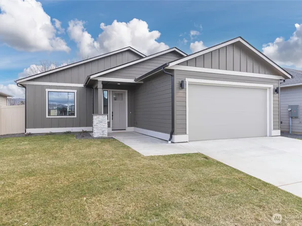 562 S Oasis Avenue, East Wenatchee, WA 98802