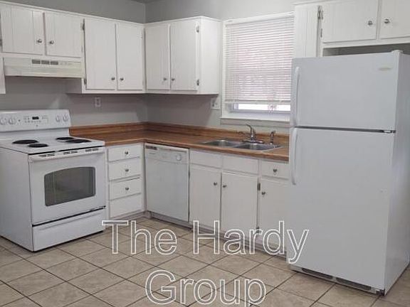 5th image of 802A N Vine St