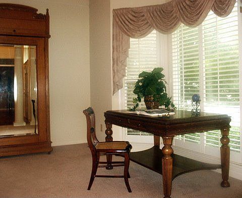 3rd image of 200 Chateau Ln