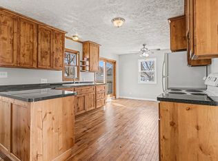 205 E Murray Ave, White Pigeon, MI