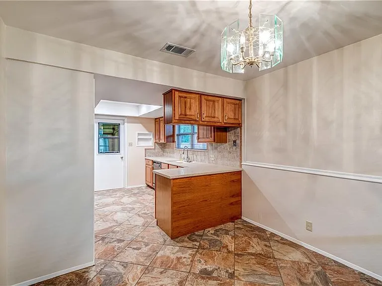 12118 Black Angus Dr — Photo 12