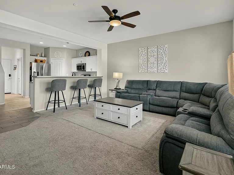 652 Brindle Dr — Photo 4