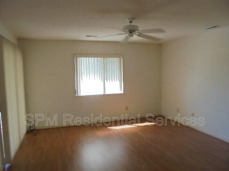 5938 Chester St — Photo 18