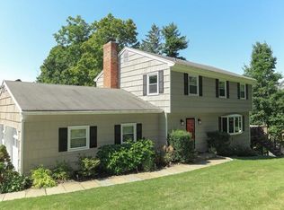 2 Randy Ln, Pleasantville, NY 10570