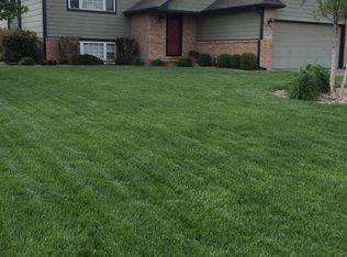 829 S Cranbrook Cir, Wichita, KS 67207
