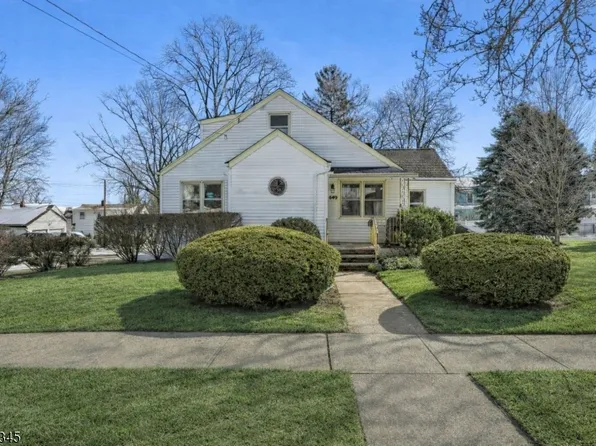 649 8Th St, Carlstadt Boro, NJ 07072