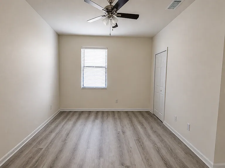 9186 Woodhurst Dr — Photo 8