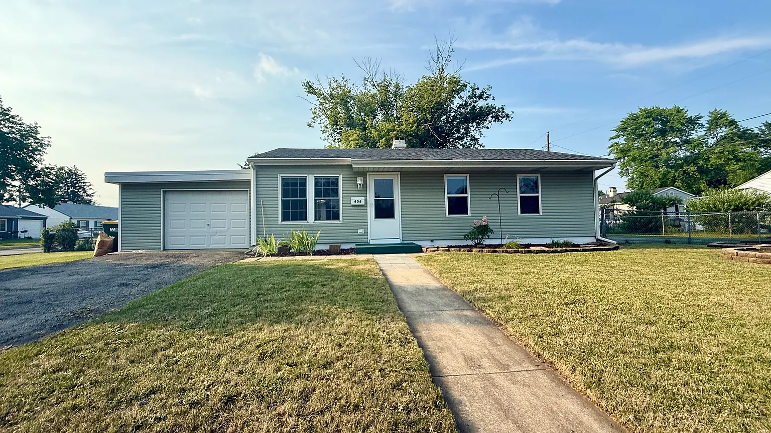 406 Belmont Dr photo 1