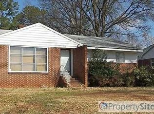 3304 Credenza Rd, Charlotte, NC 28208