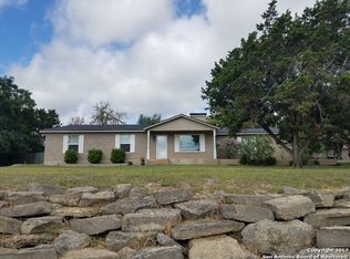 250 Timber Oak Rd, Kerrville, TX 78028