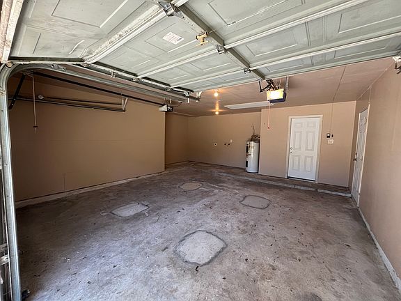 3rd image of 5331 Royal Pkwy