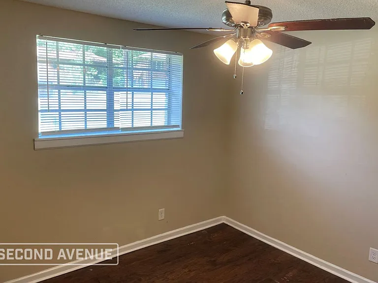 2505 Martin Rd — Photo 10