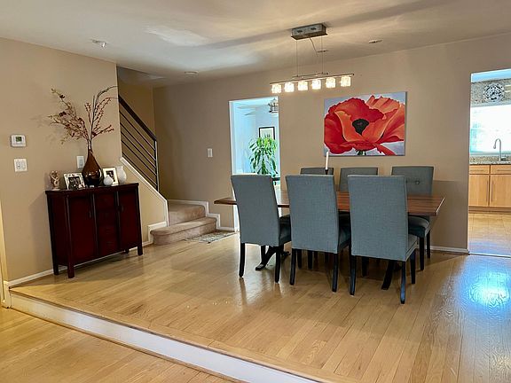5th image of 10102 Langhorne Ct