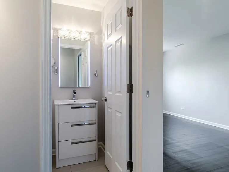 Grand Park Apartments — Photo 13