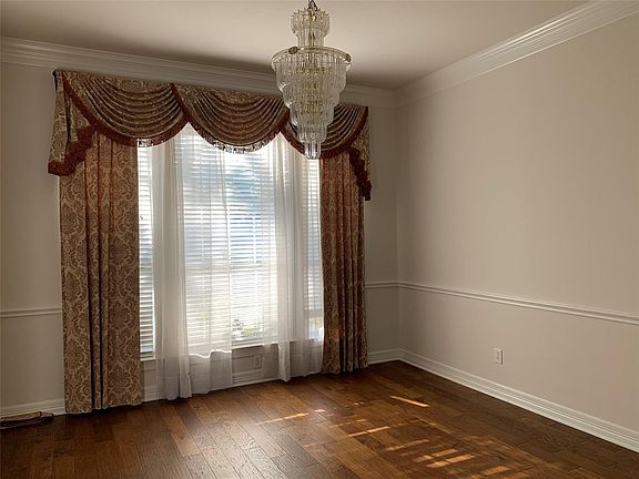 5th image of 17906 Old Preston Ct