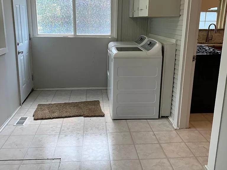 2616 E Admiral Blvd — Photo 8