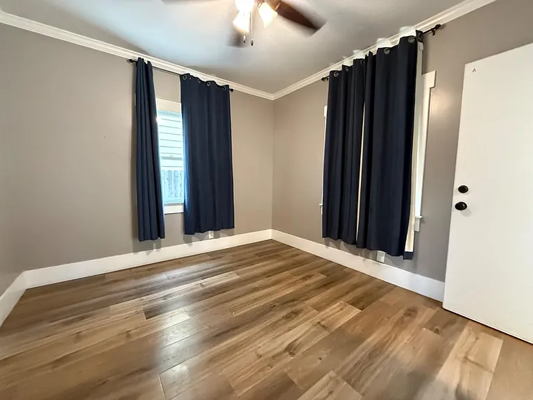 2115 3rd St #2115a & B — Photo 2