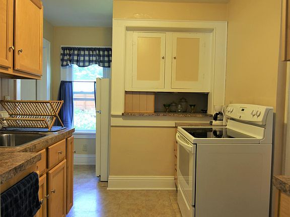 3rd image of 222 E Laketon Ave