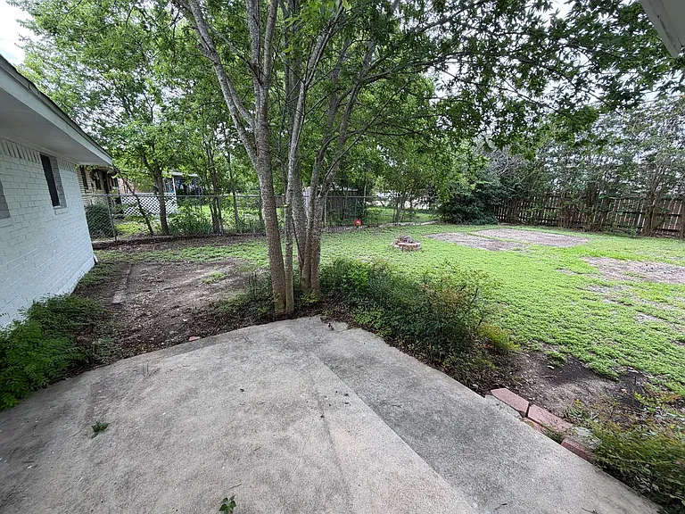 1613 Avalon Rd — Photo 31