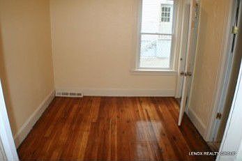 3rd image of 176 Woodbine St