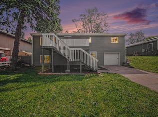 3651 Saint Luke Dr, Jackson, MI 49201