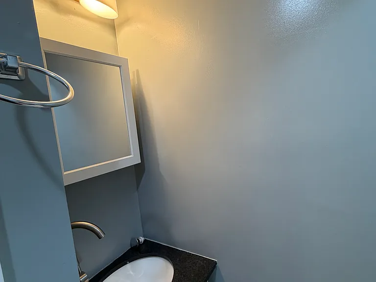 4701 Hartel Ave — Photo 6