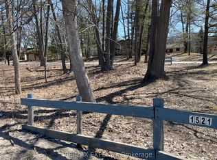 1521 Mosley St, Wasaga Beach, ON L9Z 2B7