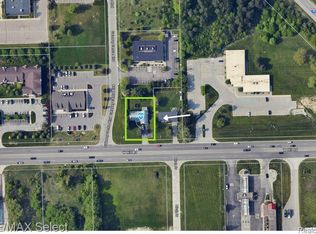 2144 W Hill Rd, Flint, MI 48507