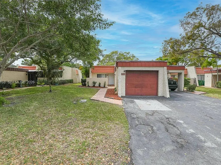 6553 NW 99th Ave #A20 — Photo 32