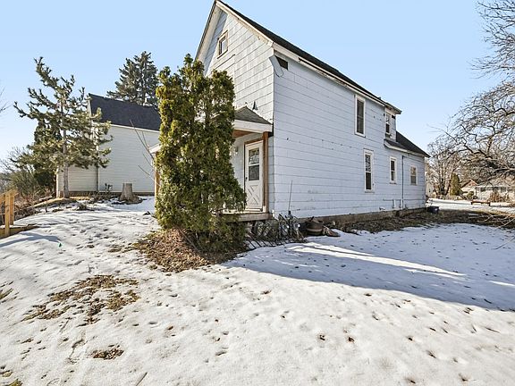 3rd image of 1417 Marion St