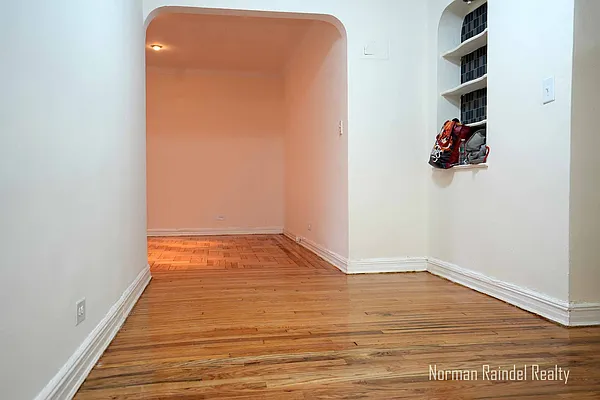 Rented by Norman Raindel, LREB | media 38